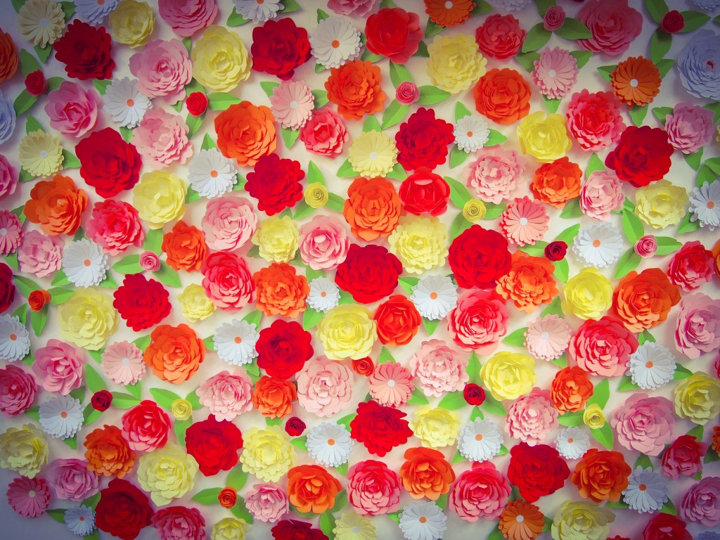 mur fleurs en papier